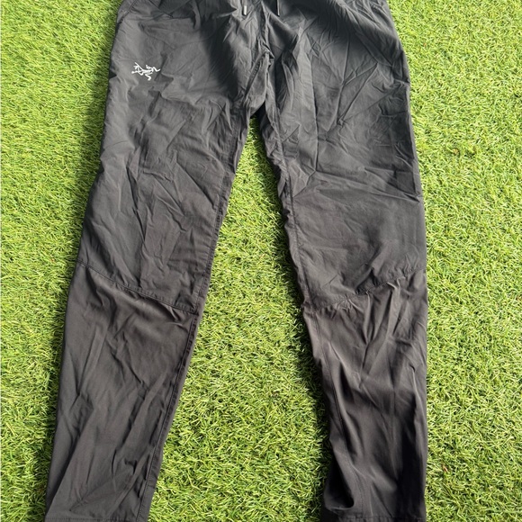 Arc'teryx Other - Arc'teryx Men's Black Technical Jogger Pants
